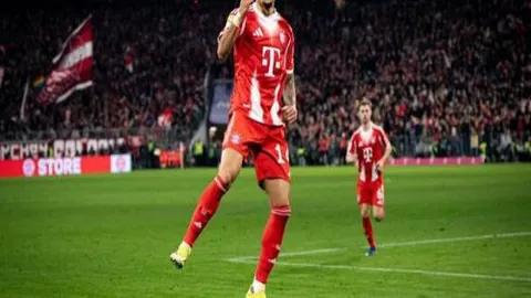 穆西亚拉制胜球，拜仁险胜圣保利