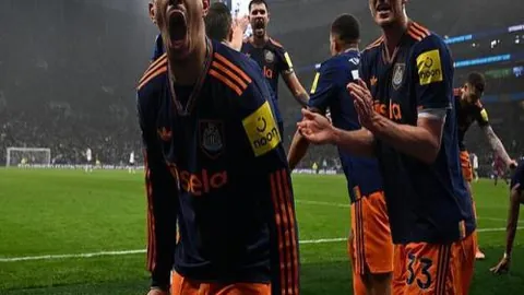 药厂客场挑战应对：体能不足与黄牌风险分析